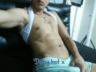 dany_hot_x Stripx