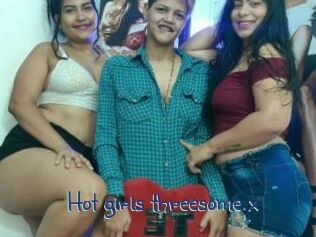 hot_girls_threesome_x Stripx