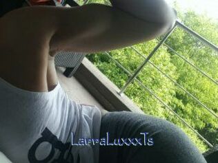 LarraLuxxxTs