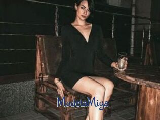 ModelaMiya