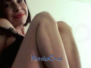 Monika_Cruz