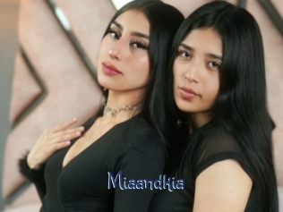 miaandkia Stripx