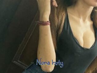 Nora_hoty