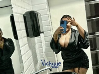 Vickyye